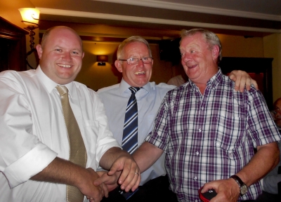 Fred Brereton
Captain Jonathan Smith and sponsor Gay Smith presenting the prize for second in Category 2 to honorary member Fred Brereton.
