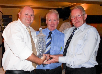 Tom Conlon
Captain Jonathan Smith and sponsor Gay Smith presenting the Captain's Trophy to Tom Conlon
