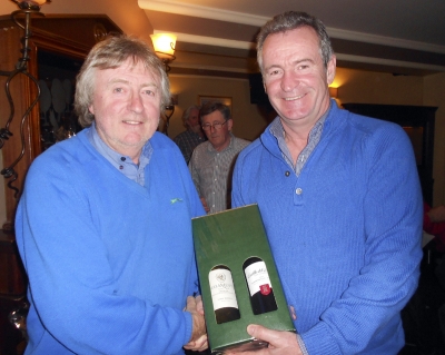 Mick McKenna & Eugene Halferty
Sponsor Mick McKenna presenting Eugene Halferty with his prize for 3rd in Class 3.
