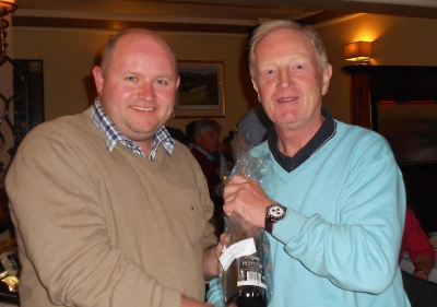 Don Spollen
Captain Jonathan Smith presenting Don Spollen with the prize best front 9
