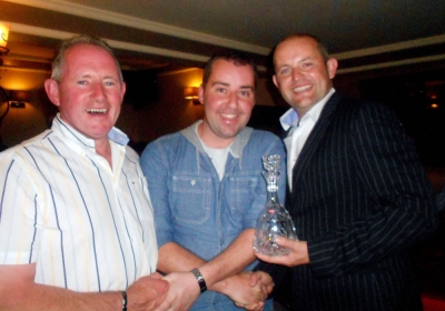 Ian Byrne - 2nd in Class 2
Ian Byrne getting his prize from Captain Jason Smith and sponsor Peter Smith (left).
