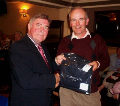 President Jim Murray presents his prize for winning Class 1 to Bernard Tully
