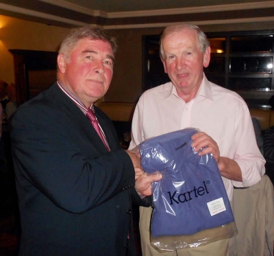 President Jim Murray presents his prize for 2nd place in Class 2 to Cathal O'Reilly
