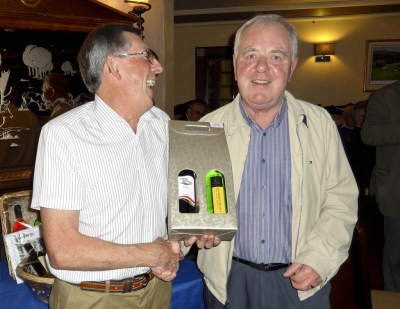 Jim Clancy
Captain Noel Murray presents the prize for 2nd in Division 2 to Jim Clancy
