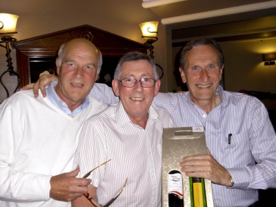 John Fitzgerald
Captain Noel Murray presents the prize for 2nd in Division 1 to John Fitzgerald. Brother William, our President, also got in on the act.
