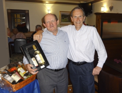 Leo Harte - 2nd in Division 2
Leo receiving his prize from John Fitzgerald on behalf of our sponsors, the Castleknock Tennis Players.
