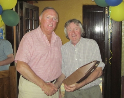 Pat Edwards
Second in Class 3, Pat Edwards receives his prize from Mick McKenna
